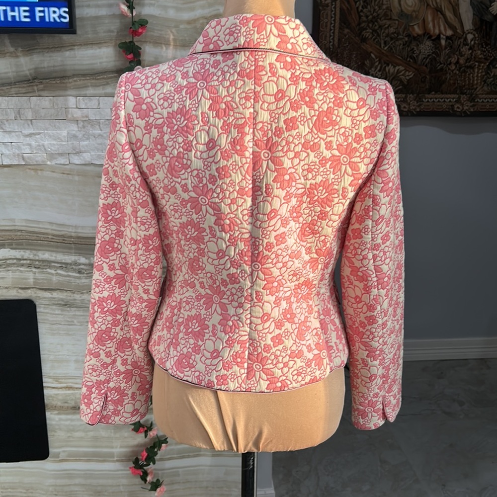 Anne Taylor Loft Blazer. Long Sleeve Faux Pockets Floral Pink & White. Size 6P - Picture 4 of 10